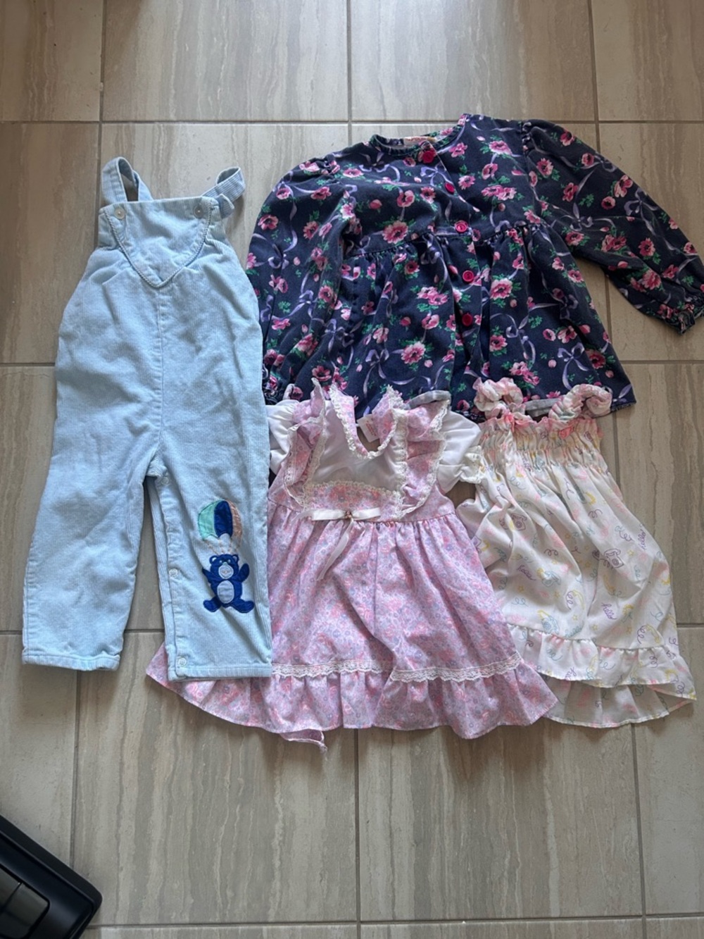 Assorted sizes vintage lot‎